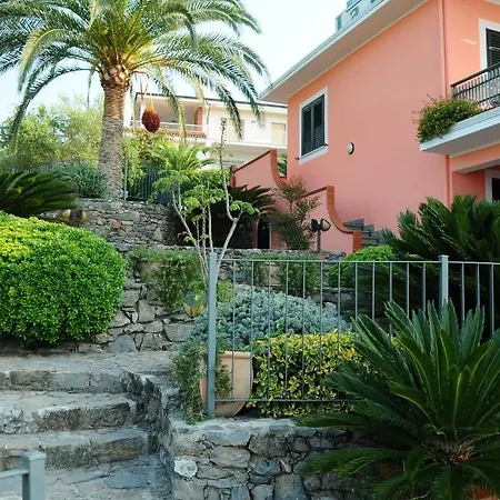 La Cycas Aparthotel Villammare