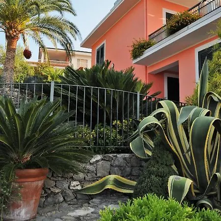 La Cycas Aparthotel Villammare